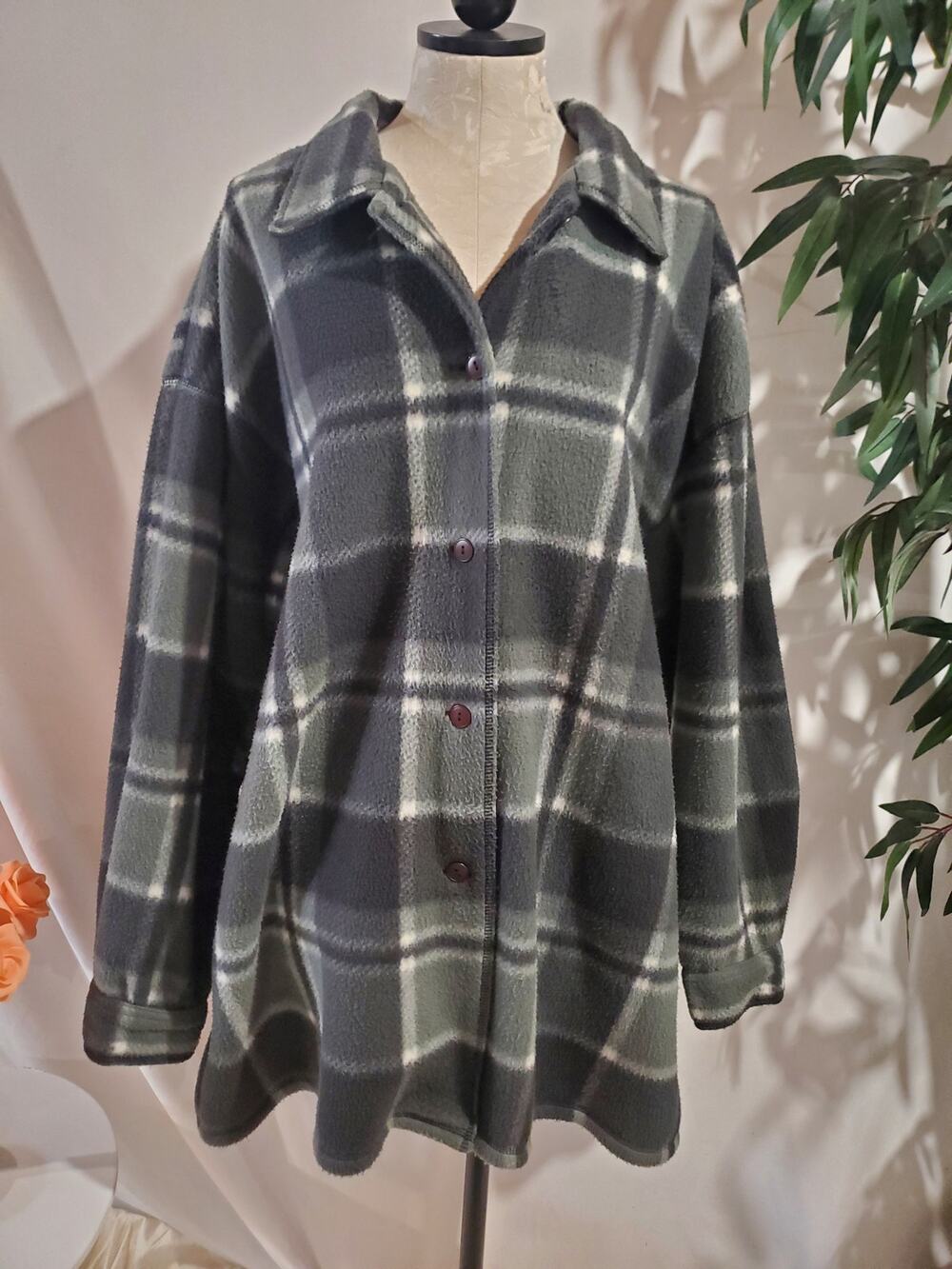 Vtg Venezia Plaid Button Fleece Jacket Womens Plus Size 22/24 Black Gray Shacket